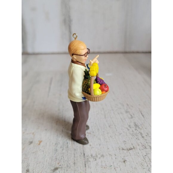 Hallmark a xmas story Ralph's, teacher gift ornament - Picture 5 of 6